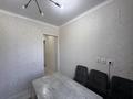 2-комнатная квартира · 48.5 м² · 1/5 этаж, Майкудук, 15й микрорайон за 16.5 млн ₸ в Караганде, Алихана Бокейханова р-н — фото 8