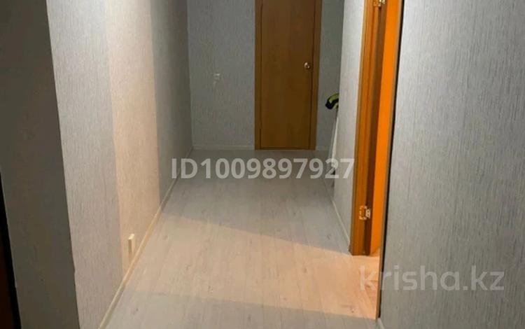 2-комнатная квартира · 63.7 м² · 9/9 этаж, мкр. Зачаганск пгт, Монкеулы 91/3 — Саратовская трасса за 20 млн ₸ в Уральске — фото 2