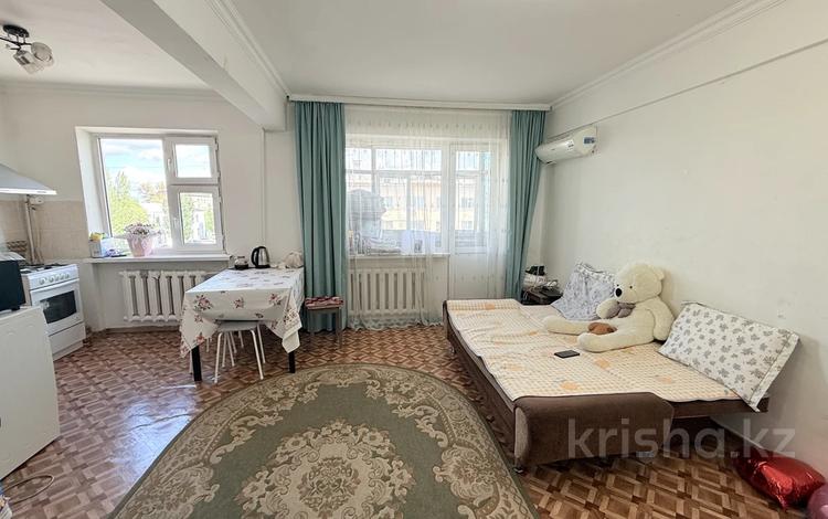 2-бөлмелі пәтер · 43.3 м² · 4/4 қабат, Бейбитшилик 71, бағасы: 15 млн ₸ в Астане, Сарыарка р-н — фото 2
