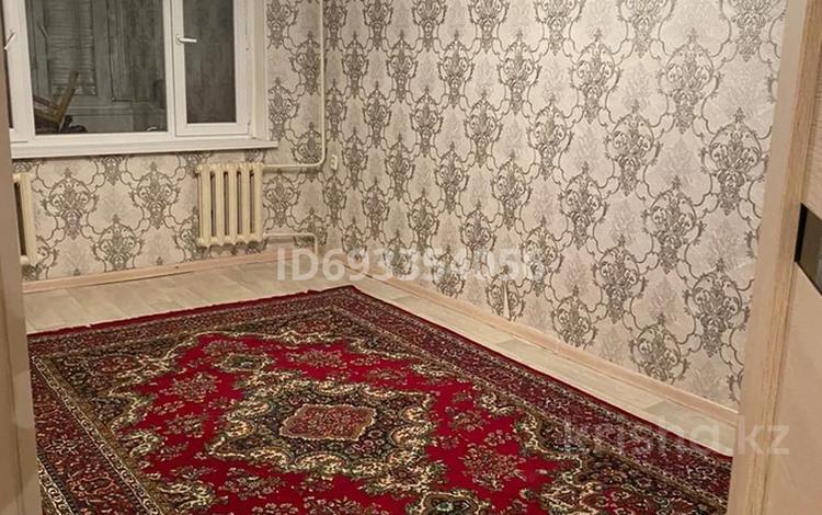 4-комнатная квартира, 75 м², 3/5 этаж, Жарылкапова 30 за 18 млн 〒 в Туркестане — фото 2