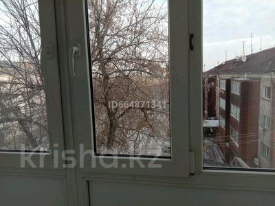 3-бөлмелі пәтер · 58 м² · 4/5 қабат, Победы 10 — проспект Строителей, бағасы: 10 млн ₸ в Темиртау
