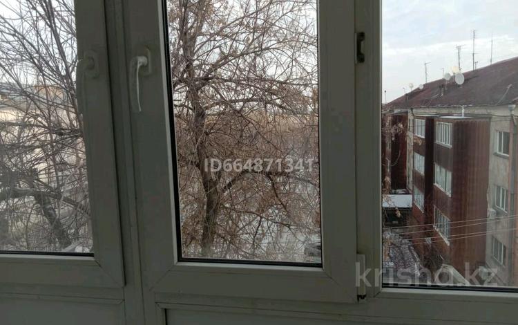 3-бөлмелі пәтер · 58 м² · 4/5 қабат, Победы 10 — проспект Строителей, бағасы: 10 млн ₸ в Темиртау — фото 16