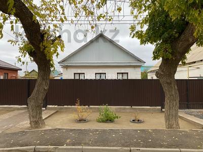 Отдельный дом • 4 комнаты • 82.3 м² • 4.59 сот., Актюбинская 86 за 22 млн 〒 в Актобе