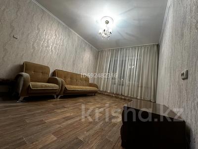 1-комнатная квартира, 40 м², 2/9 этаж помесячно, мкр Аксай-4 83 за 200 000 〒 в Алматы, Ауэзовский р-н