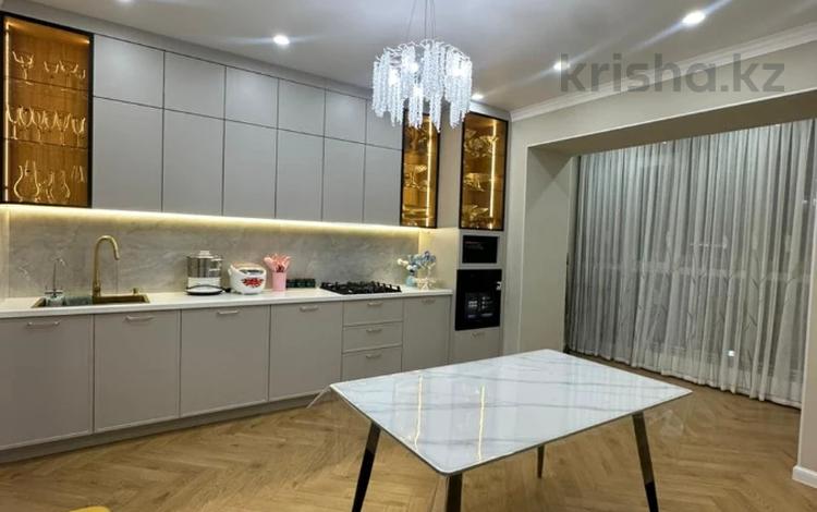 2-комнатная квартира · 87.9 м² · 7/10 этаж, мкр. Алтын орда, Тауелсиздик за 38 млн ₸ в Актобе — фото 2