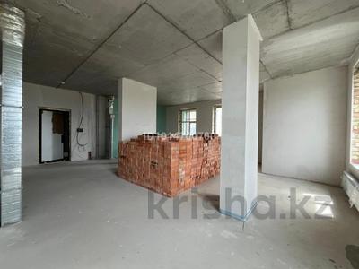2-комнатная квартира · 81.5 м² · 3/8 этаж, мкр Новый Город, ​Улица Аманжолова 47/1 за 49 млн ₸ в Караганде, Казыбек би р-н
