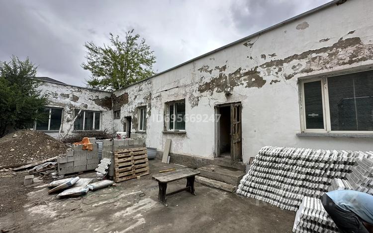 Свободное назначение, офисы, склады, азс, автосервисы и автомойки, салоны красоты, бани, гостиницы и зоны отдыха, медцентры и аптеки, образование, развлечения · 150 м² за 35 млн 〒 в Таразе — фото 2