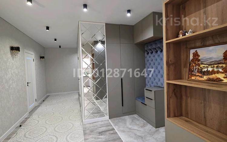 5-бөлмелі пәтер · 127 м² · 8/19 қабат, Туран 55, бағасы: 105 млн ₸ в Астане, Есильский р-н — фото 2