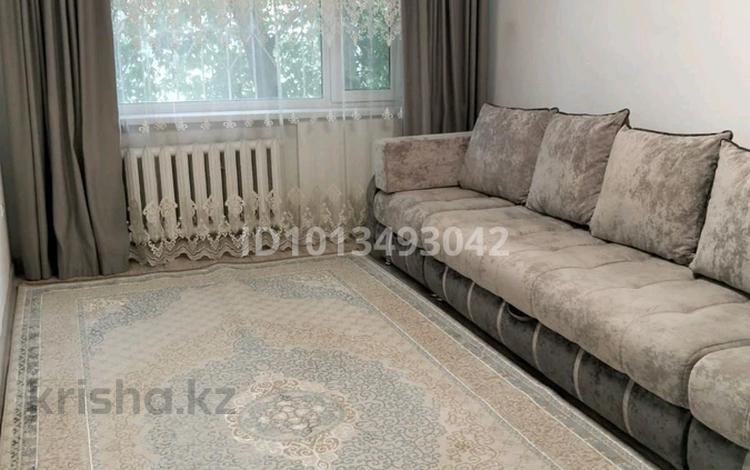 2-комнатная квартира · 44 м² · 1/5 этаж, 13 микрорайон 8 за 10 млн ₸ в Караганде, Алихана Бокейханова р-н — фото 2