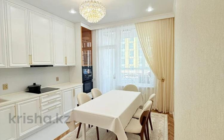 3-бөлмелі пәтер · 90 м² · 4/12 қабат, Е 900 10, бағасы: 106 млн ₸ в Астане — фото 2