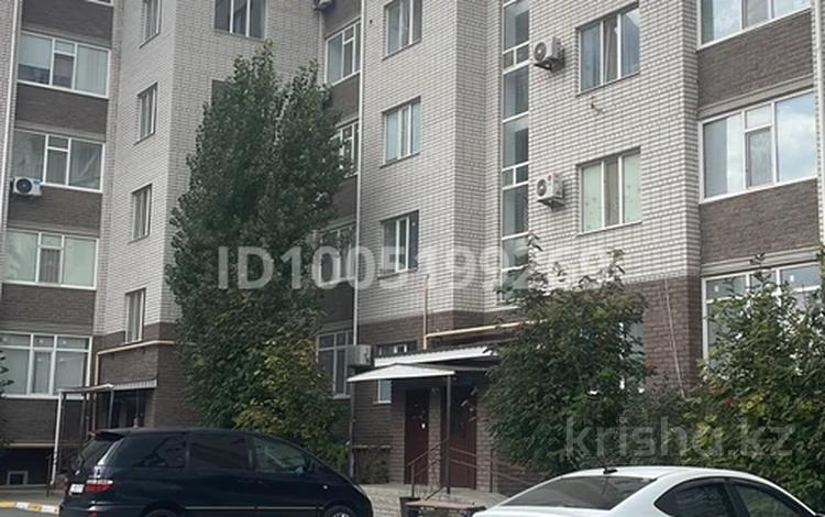 3-комнатная квартира · 77 м² · 5/5 этаж, мкр. Алтын орда, ​Батыс 2 микрорайон 5д за 31.5 млн 〒 в Актобе — фото 18