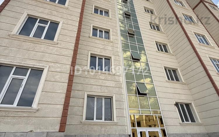 2-комнатная квартира · 80 м² · 4/8 этаж, Мира — Ул.Мира за 15 млн ₸ в Жанаозен — фото 11
