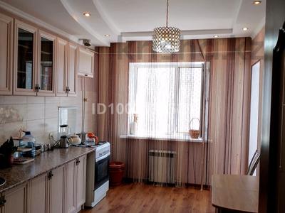 Пәтерлер в Западно-Казахстанской обл.: 2-бөлмелі пәтер · 67 м² · 4/5 қабат, мкр Астана 18, бағасы: 27 млн 〒 2-бөлмелі пәтер · 67 м² · 4/5 қабат, мкр Астана 18, бағасы: 27 млн 〒 в Уральске