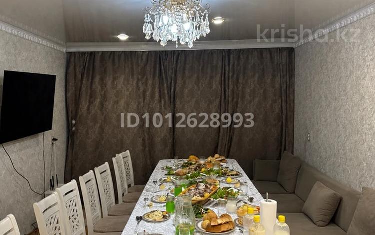 3-комнатная квартира · 80 м² · 8/10 этаж, Казбек би 36 — КШТ за 37.5 млн ₸ в Усть-Каменогорске, Меновное — фото 2