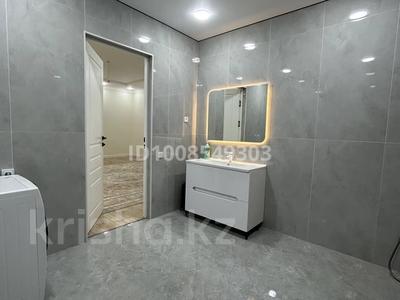 4-бөлмелі пәтер · 181.7 м² · 5/14 қабат, 16-й мкр 84 — Возле школы, бағасы: 74 млн ₸ в Актау