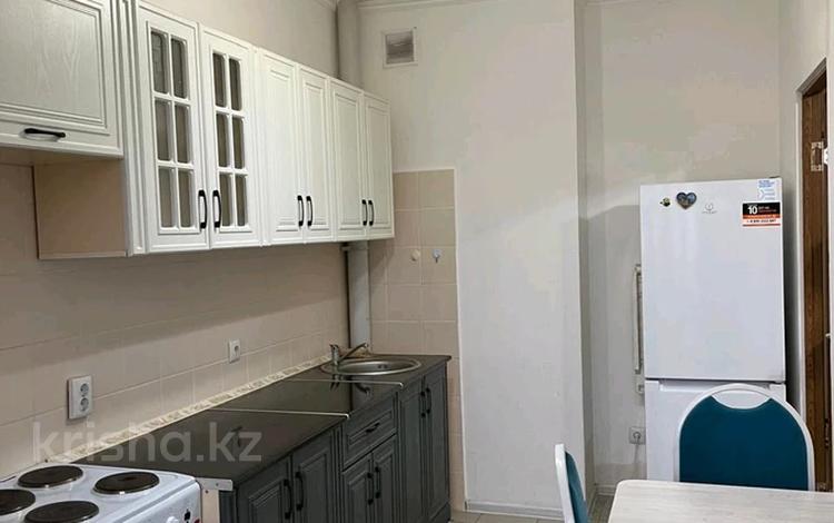 1-комнатная квартира · 33.2 м² · 9/16 этаж, Есим хана 31 за 15 млн ₸ в Шымкенте, Каратауский р-н — фото 2