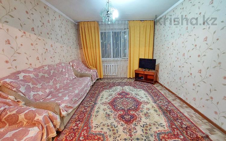1-комнатная квартира, 45 м², 2/5 этаж помесячно, Каратал 55 за 75 000 〒 в Талдыкоргане — фото 2