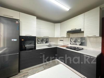 2-бөлмелі пәтер · 53 м² · 5/5 қабат, мкр Аксай-4 — Самна - Улугбека, бағасы: 32 млн ₸ в Алматы, Ауэзовский р-н