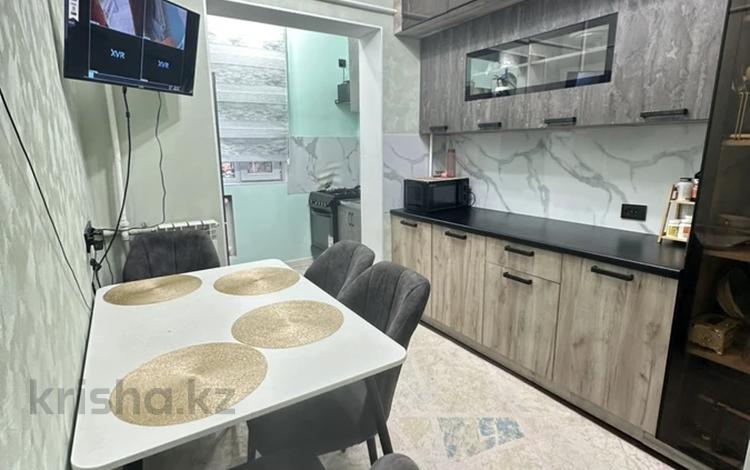 2-комнатная квартира · 54 м² · 1/5 этаж, мкр Алатау, 8 мкр Алатау 47 — #43 школа за 20 млн ₸ в Таразе — фото 2