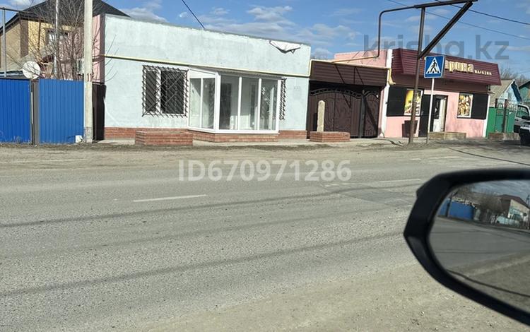 Дүкендер мен бутиктер · 40 м², бағасы: 5 млн ₸ в Аксае — фото 13