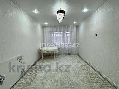 4-комнатная квартира, 88.6 м², 3/3 этаж, Тусипбекова 17 за 32 млн 〒 в Жезказгане