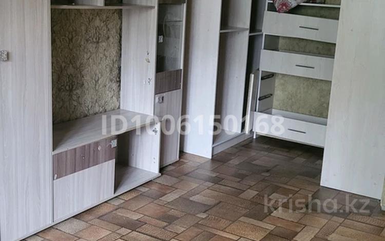 2-комнатная квартира · 40 м² · 2/5 этаж, мкр Строитель 36 за 120 000 ₸ в Уральске — фото 2