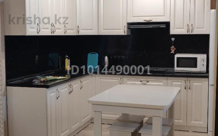 1-комнатная квартира · 42 м², Кабанбай батыра 48А за 200 000 ₸ в Астане, Есильский р-н — фото 5