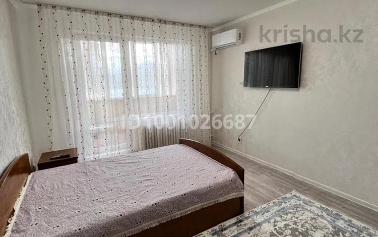 1-комнатная квартира · 45 м² · 2/9 этаж, 4 36 за 8 000 〒 в Аксае — фото 2