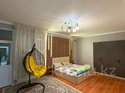 2-бөлмелі пәтер · 110 м² · 1/18 қабат, 17-ш/а. 1, бағасы: 270 000 ₸ в Актау, 17-й мкр