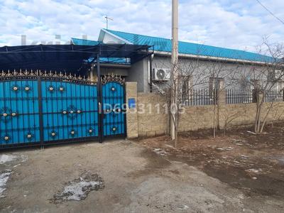 Отдельный дом · 5 комнат · 200 м² · 6.35 сот., мкр Оркен, 10 улица 7А — Нурас поворот, алкомаркет градус за 35 млн ₸ в Атырау