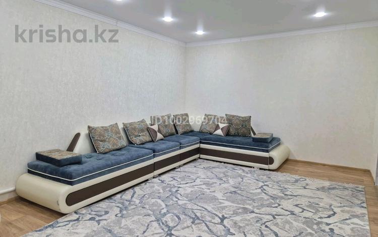 Отдельный дом · 3 комнаты · 118 м² · 5 сот., Бекзат сатарханова 35 — Ориентир за 25 млн ₸ в Аксае — фото 2