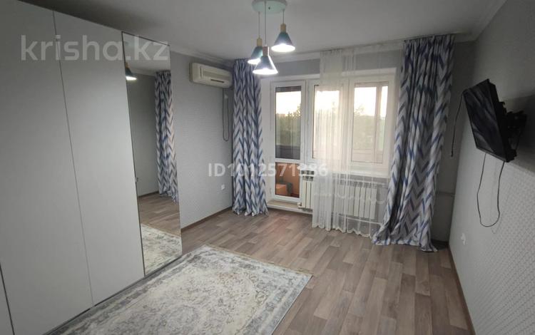 2-бөлмелі пәтер · 60 м² · 5/5 қабат, Әди Шарипова 5 А, бағасы: 220 000 ₸ в Атырау — фото 2