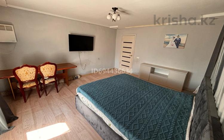 Отдельный дом · 3 комнаты · 100 м² · 8 сот., мкр Байтак-3, Қуан ерғалиев за 12 млн 〒 в Атырау, мкр	Байтак-3 — фото 2