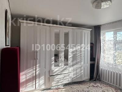 Жеке үй · 4 бөлме · 93.1 м² · 15 жүзд., Нукаев 4 — Үй шамамен остоновкаға жақын 2 магазин бар жанында садик орналасқан мектем жақында 10 15 мин жетуге болады, бағасы: 23 млн ₸ в Усть-Каменогорске, Ахмирово