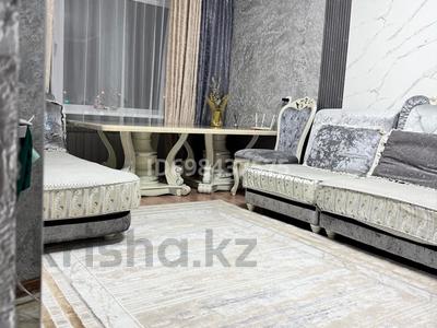Тәулігіне пәтерлер в Костанайской обл.: 2-бөлмелі пәтер · 50 м² · 1/9 қабат, Ленина — 19 мкр, бағасы: 15 000 〒 2-бөлмелі пәтер · 50 м² · 1/9 қабат, Ленина — 19 мкр, бағасы: 15 000 〒 в Рудном