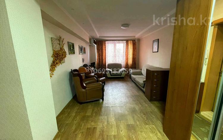 4-комнатная квартира, 90 м², 5/5 этаж, мкр Алмагуль, Гагарина 292