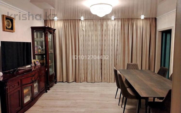 4-комнатная квартира · 100 м² · 5/9 этаж, Мира 78/7 1 за 50 млн ₸ в Темиртау — фото 2