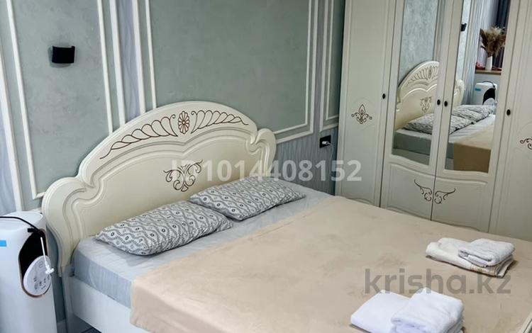 1-комнатная квартира · 50 м² · 8/10 этаж, ул. Бухар жырау 34/2 за 16 000 ₸ в Астане, Есильский р-н — фото 2