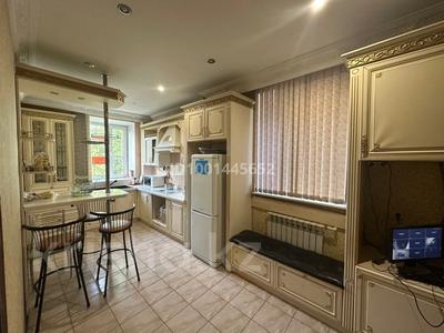 7 комнат · 16 м² · 1 этаж, Современников 10 за 20 000 〒 в Астане, Алматы р-н