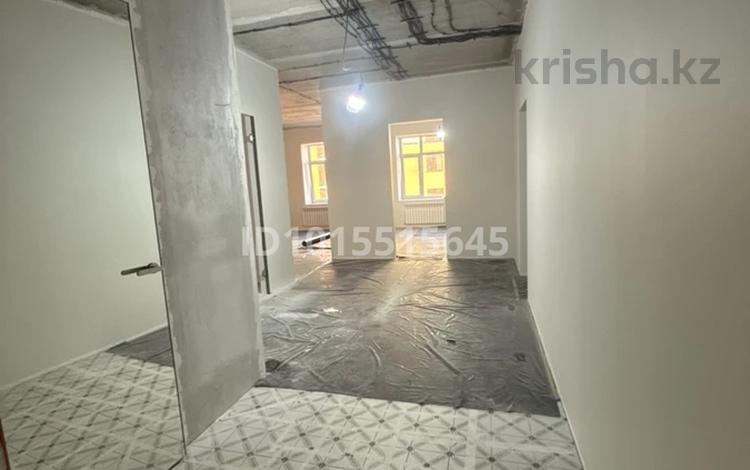 4-бөлмелі пәтер · 117 м² · 7/10 қабат, Гүлдер 3 ш/а., Микрорайон Гульдер-1 3а, бағасы: 80 млн ₸ в Караганде, Казыбек би р-н — фото 2