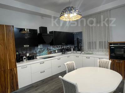 4-бөлмелі пәтер · 150 м² · 6/10 қабат, Алии Молдагуловой 44 — Санкибай батыра, бағасы: 79 млн 〒 в Актобе