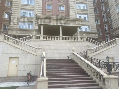 4-комнатная квартира · 150 м² · 6/10 этаж, Алии Молдагуловой 44 — Санкибай батыра за 79 млн ₸ в Актобе