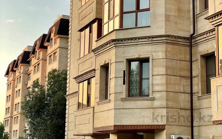 4-комнатная квартира · 214 м² · 3/7 этаж, Жусан 9 за 159 млн ₸ в Астане, Есильский р-н — фото 2