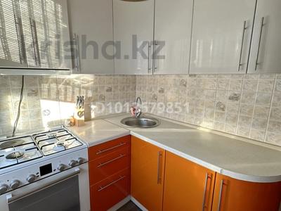 2-комнатная квартира · 43 м² · 2/2 этаж, мкр Михайловка , Осевая за 9.5 млн ₸ в Караганде, Казыбек би р-н