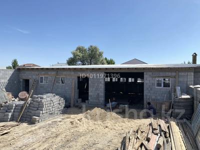 Промбаза · 10 соток, Айнакулов 14 — Мкр Арай, Памятник жаны, Кетебай би көшесінің қиылсы за 500 000 〒 в 