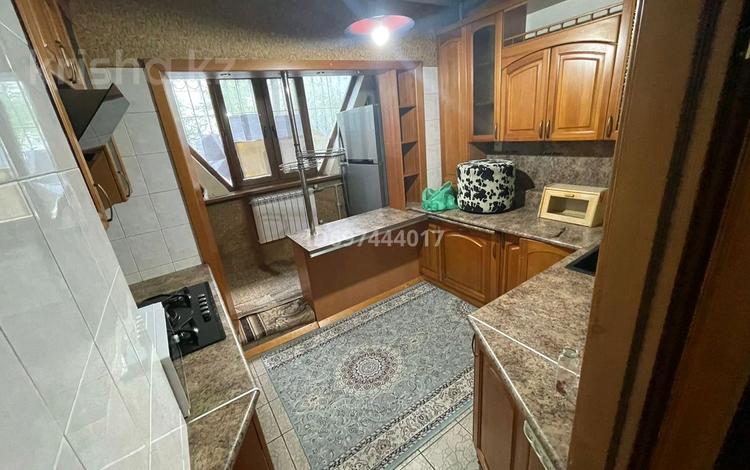 2-комнатная квартира · 55 м² · 2/9 этаж, мкр Тастак-3 71 за 320 000 ₸ в Алматы, Алмалинский р-н — фото 2