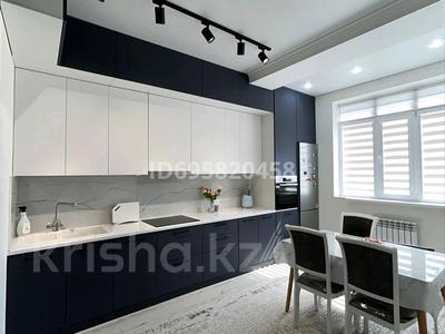 4-комнатная квартира · 130 м² · 4/12 этаж, 19-й мкр 28 — КТЛ, Супермаркет Дина, Музей, Олжа за 75 млн ₸ в Актау