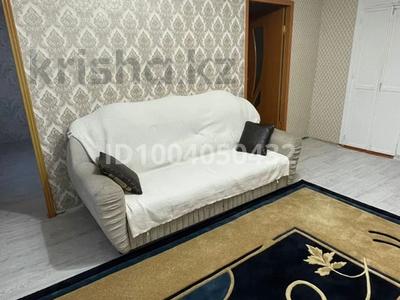 4-бөлмелі пәтер · 56 м² · 3 қабат, Караменде би 76 — 7 школа, бағасы: 150 000 〒 в Балхаше