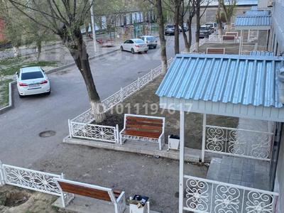 3-комнатная квартира · 50.1 м² · 2/5 этаж, 1 микрорайон 22 — Жібек жолы - Бейбітшілік за 12 млн ₸ в Жанатасе
