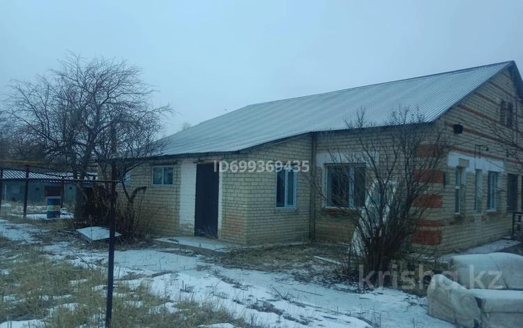 Жеке үй · 3 бөлме · 100 м² · 6 жүзд., Заречный 17, бағасы: 7.5 млн ₸ в Актобе, Жилой массив Беккул Баба — фото 2